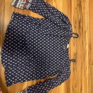 Pink Rose off shoulder shirt. Size Medium girls.